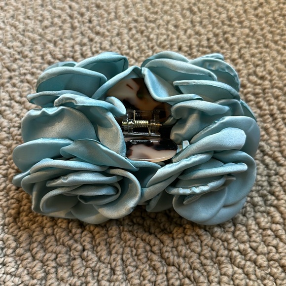 Sabina Sommer rose hair clip 🌸🌼🌺 - Picture 1 of 6